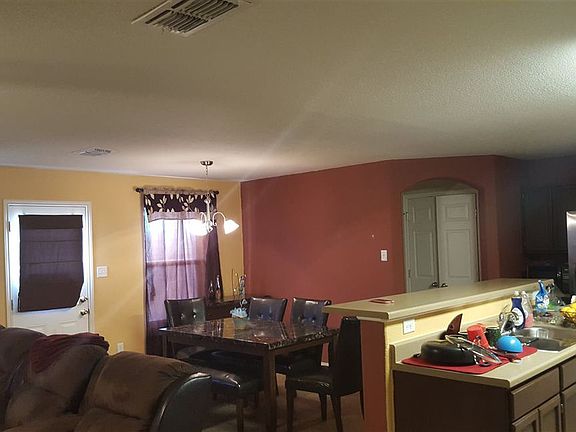 4th image of 201 Lipan Dr