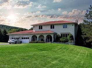 1417 Pennell Rd, Brodheadsville, PA 18322