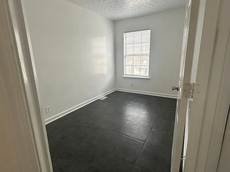 4220 Sunset Ave — Photo 14