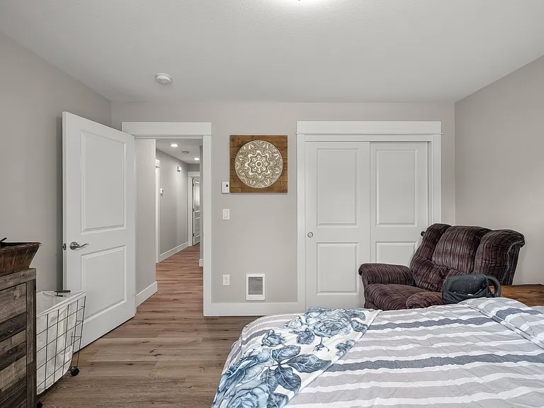 571 Puffin Ave NE — Photo 17