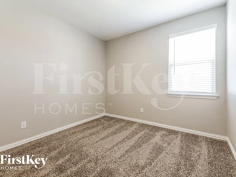 2304 O'Keefe Dr — Photo 15
