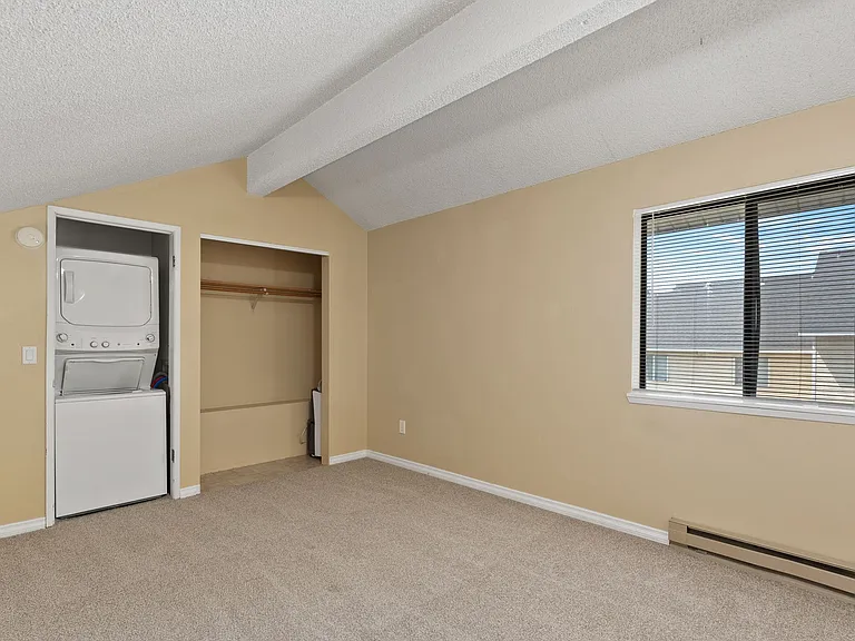 8612 N Mayfair St #6 — Photo 15