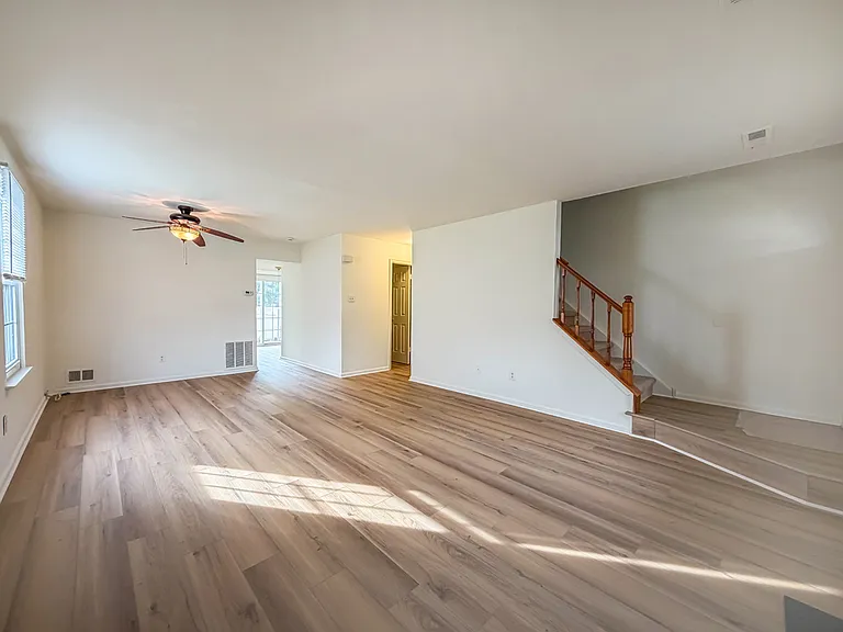 21 Stockton Ct — Photo 4
