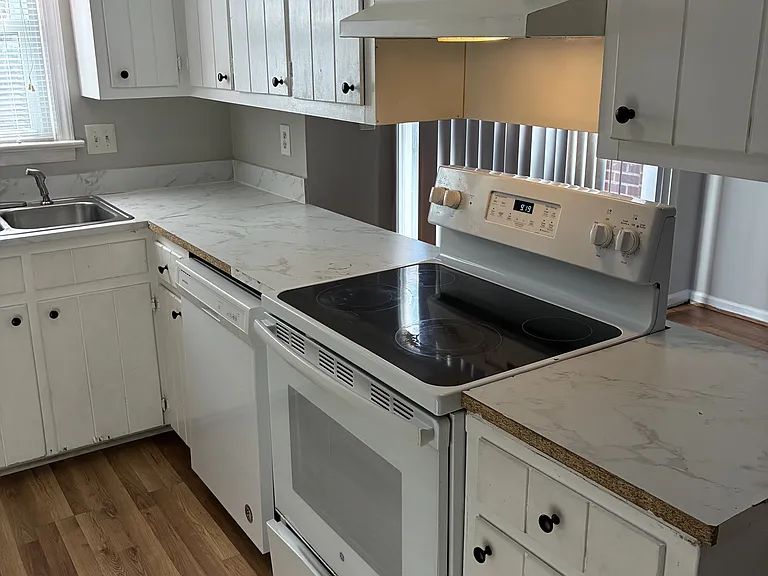 114 B Concord Dr #1 — Photo 7