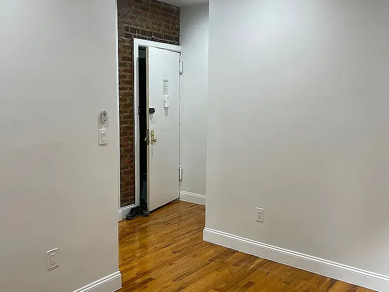 563 W 184th St #2 — Photo 5