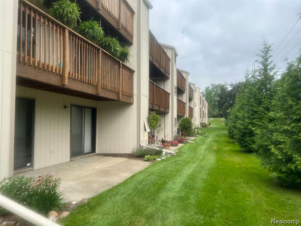 1663 Riverside Dr Rochester, MI, 48309 Apartments for Rent Zillow