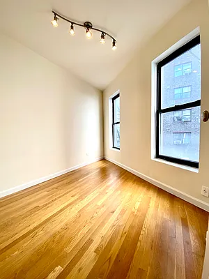 Rented by City & Suburban | media 21