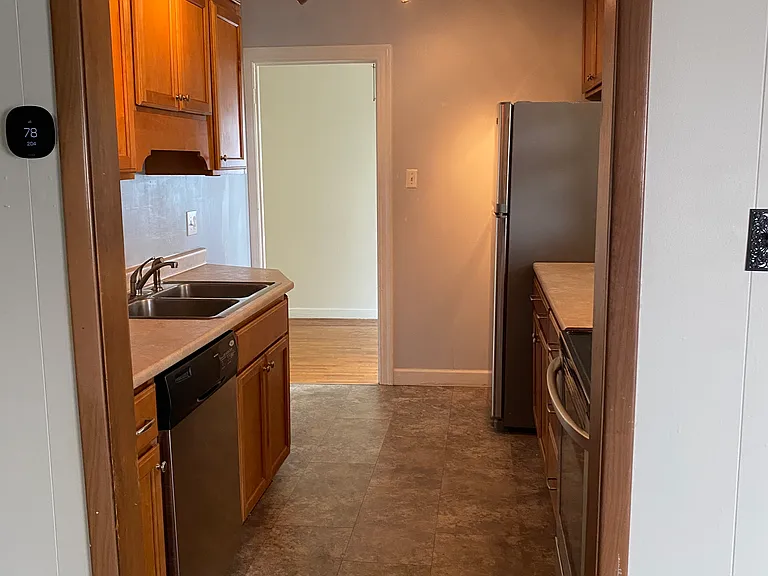 4330 S Wayne Ave — Photo 7