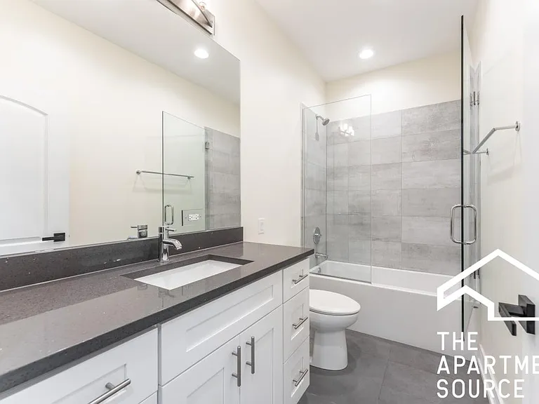 3329 N Avers Ave #3N — Photo 14