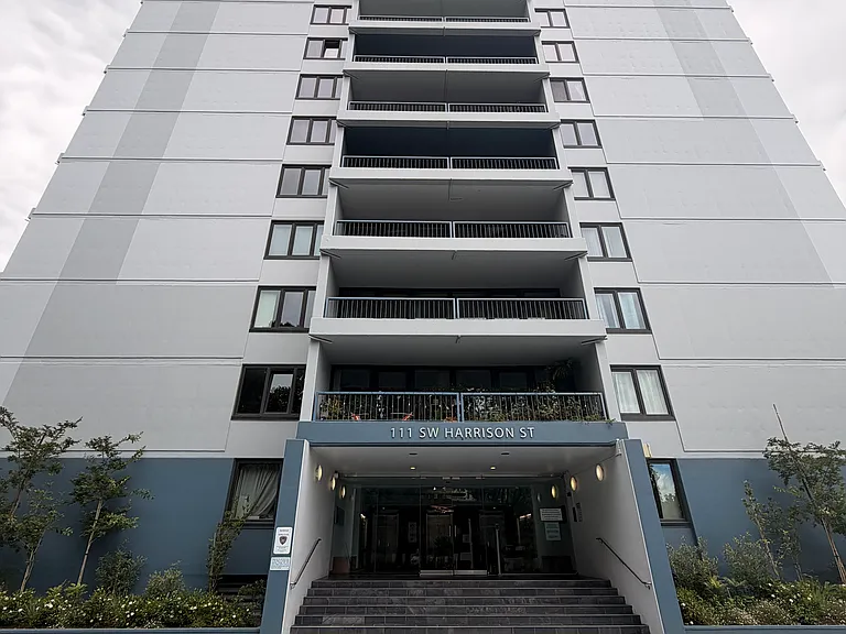 111 SW Harrison St #7H — Photo 2