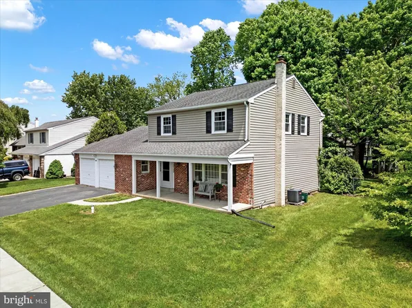 169 Gilbert Dr, Morrisville, PA 19067