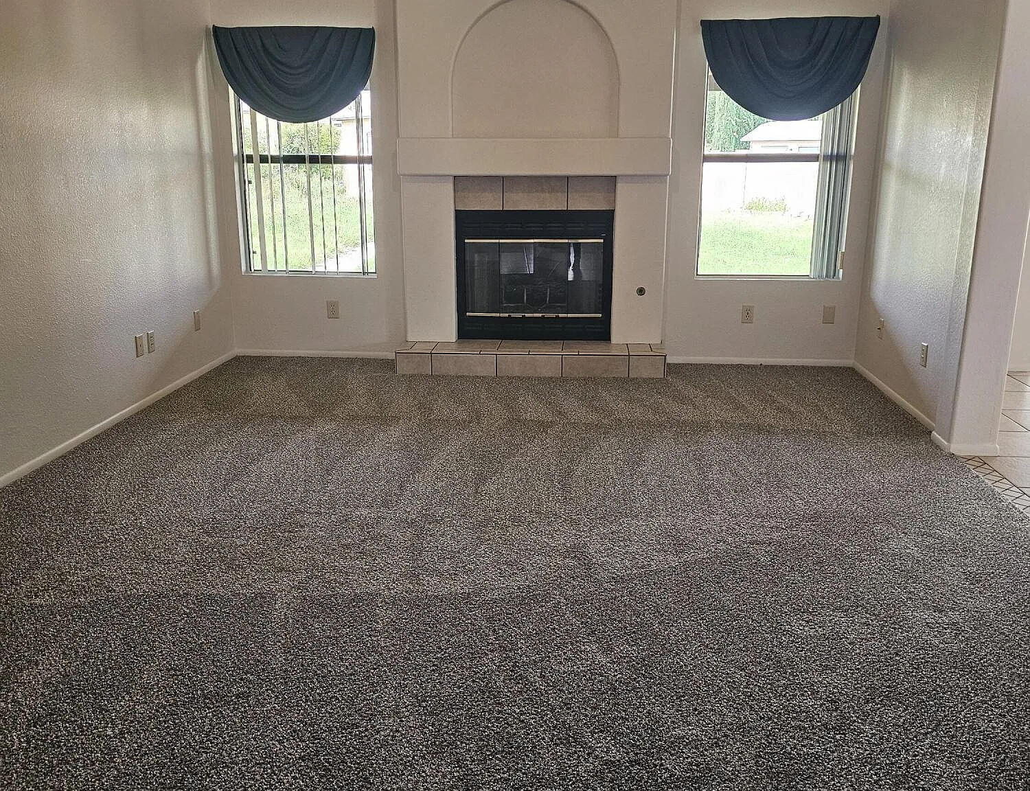 4 bed, 2.0 bath, 2148 sqft, $1,900 — Photo 4