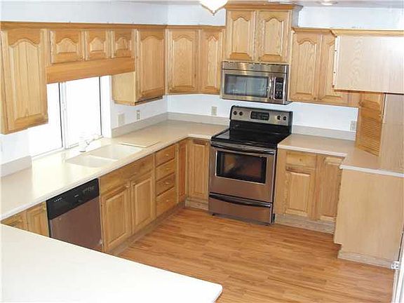 2nd image of 1356 Pearl Ave