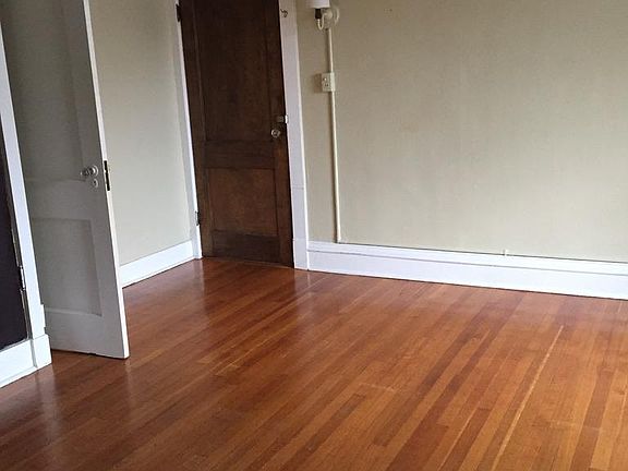 5th image of 3656 Jefferson St #2