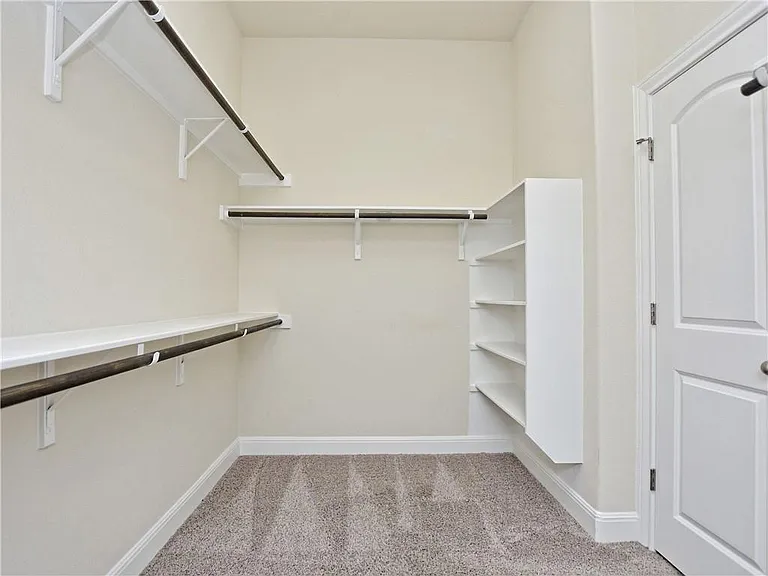 2208 Legend Hill Dr — Photo 18