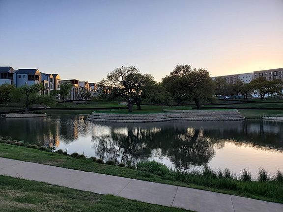 Easy back yard access to the grove park.