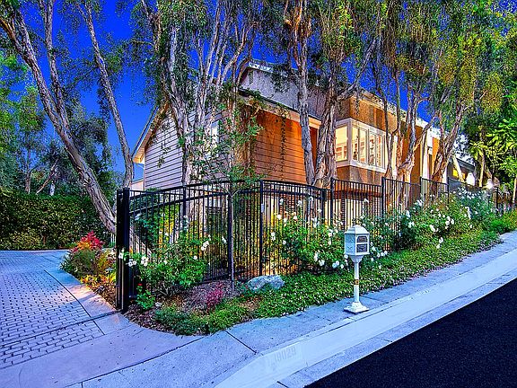 3rd image of 19029 Dorlon Dr