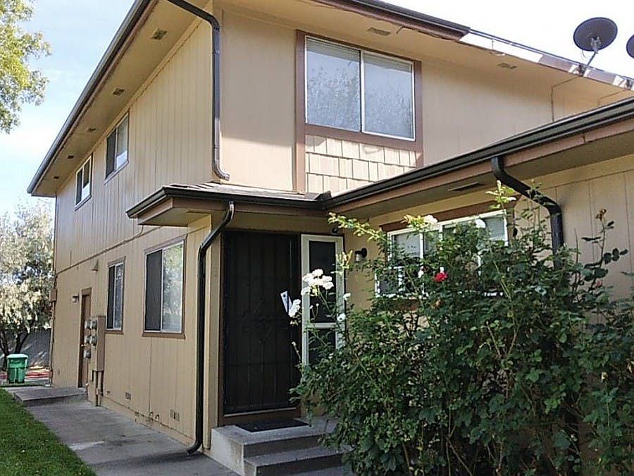 1st image of 674 Oakwood Dr APT 3