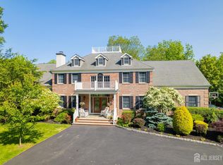 32 Four Bridges Rd, Chester, NJ 07930