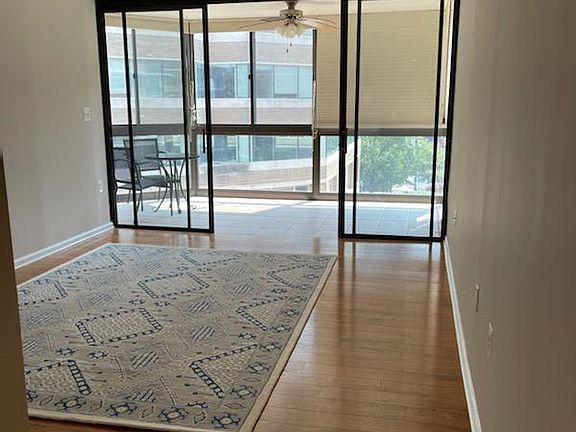 5th image of 1001 N Randolph St APT 420