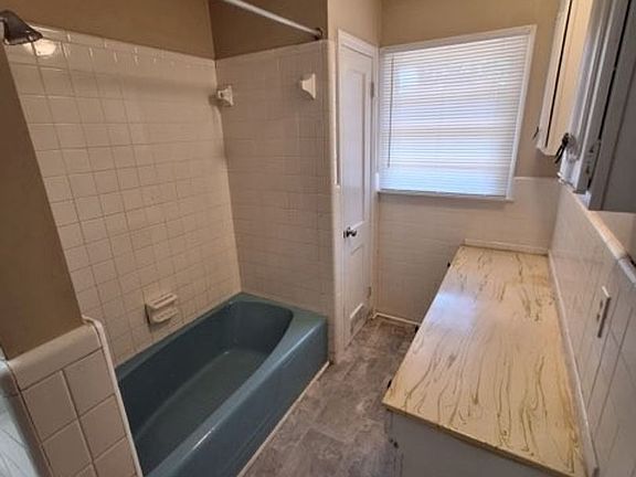3rd image of 1861 Broadell Dr