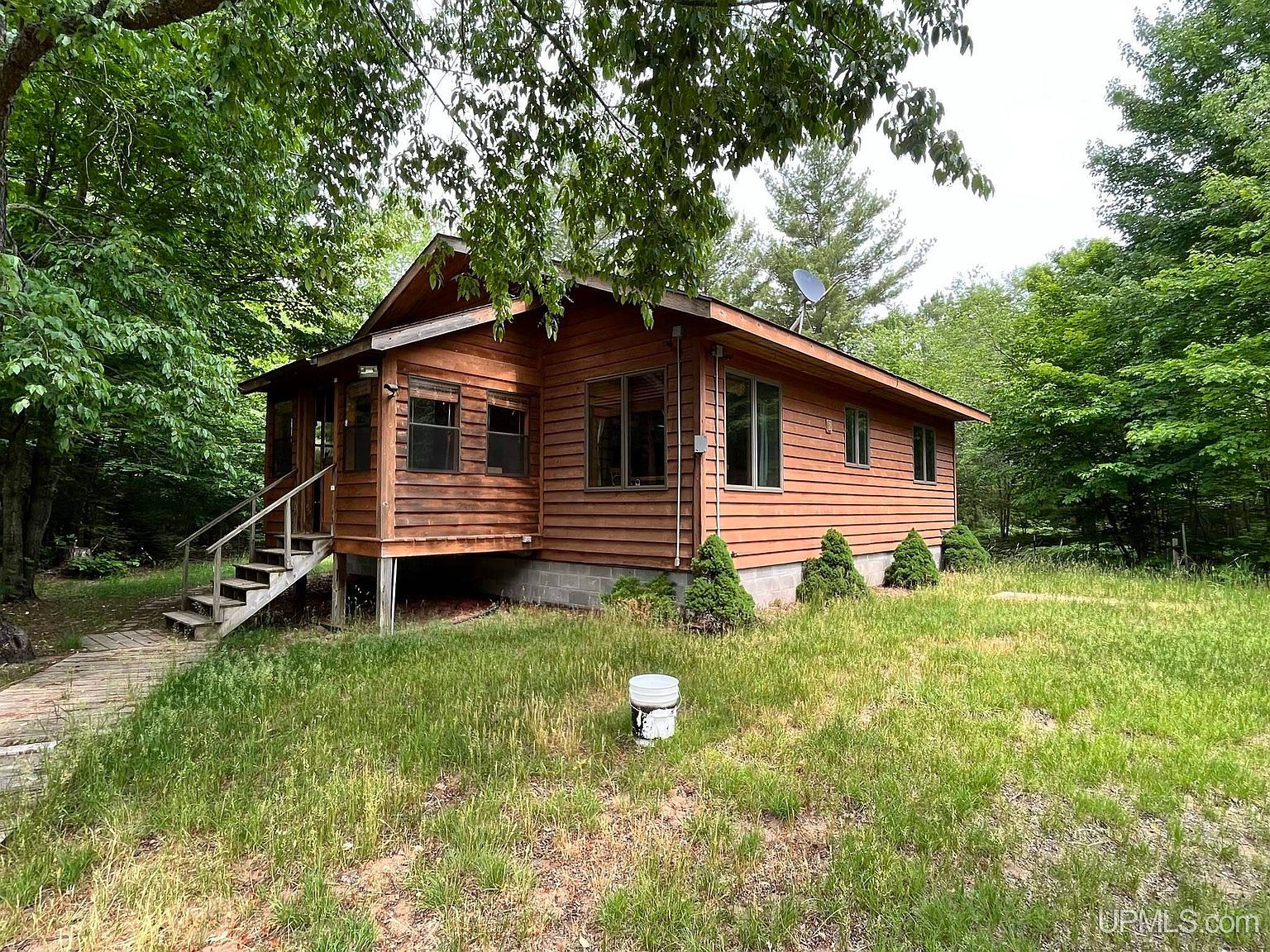 1042 E Edge Rd, Germfask, MI 49836 | MLS #50113810 | Zillow