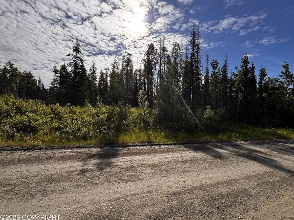 39606 Valley View Rd, Sterling, AK 99672