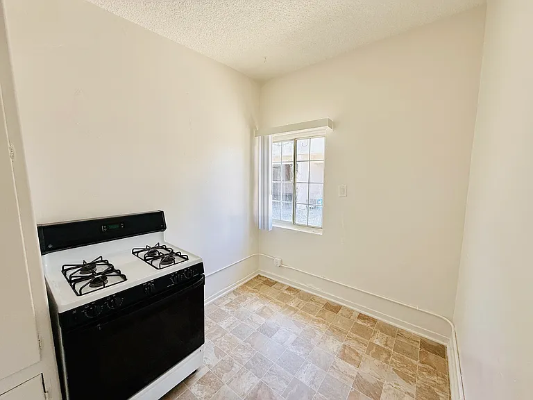 11118 Victory Blvd #1 — Photo 11