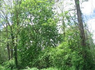 320 Van Wagner Rd, Poughkeepsie, NY 12603