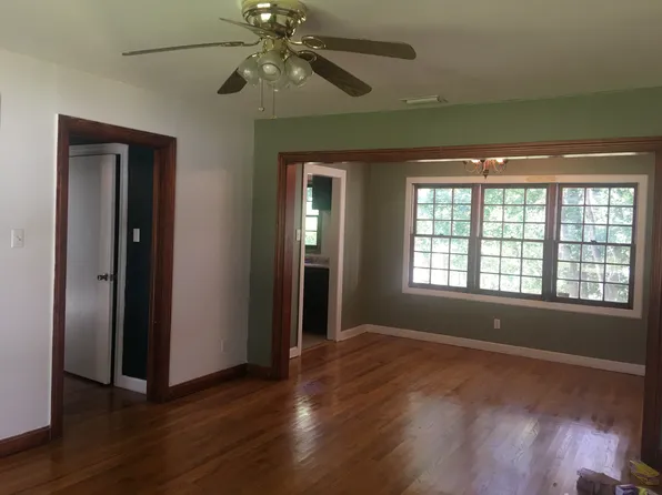 2356 Willowdale St, Mobile, AL 36605
