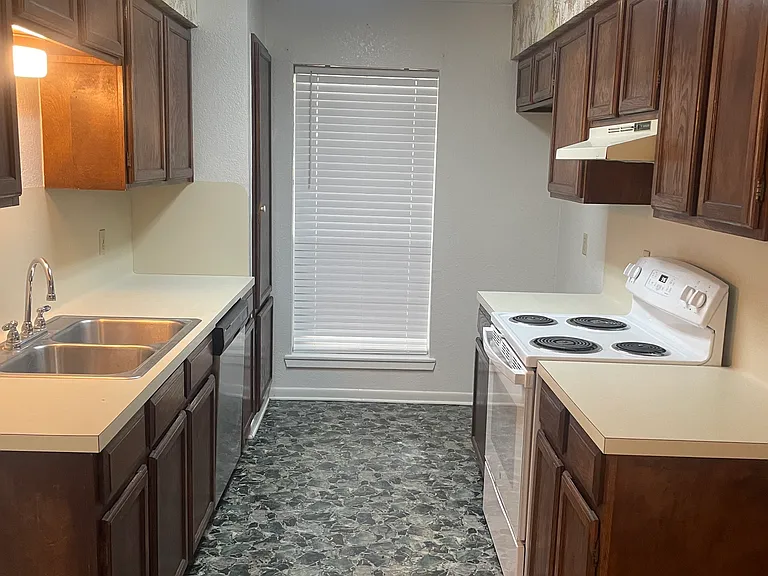 11649 Flatrock Crossing Cir #A — Photo 5