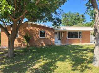 3110 Bandolina Ave, Roswell, NM 88201