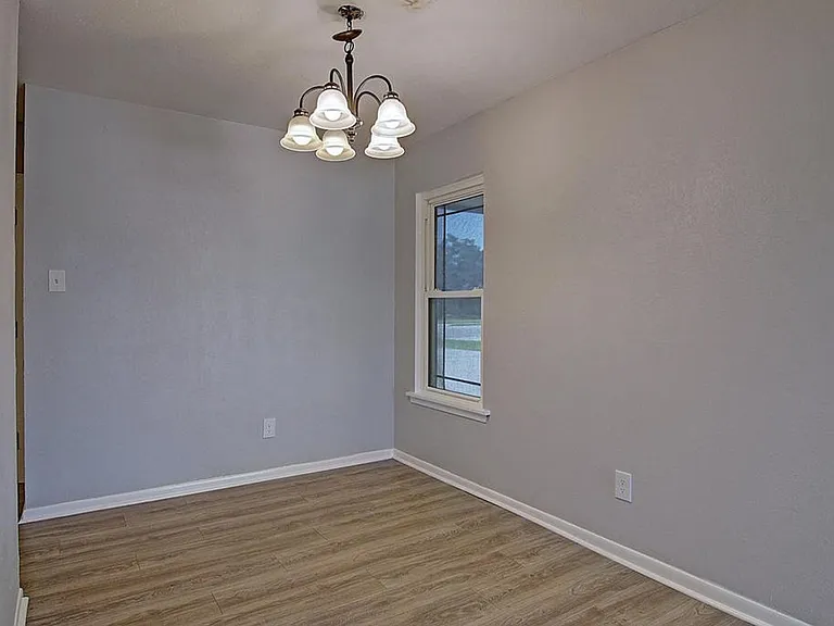 1947 Sean Dr — Photo 11