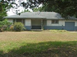 1204 Bittle Ln, Bryan, TX 77801