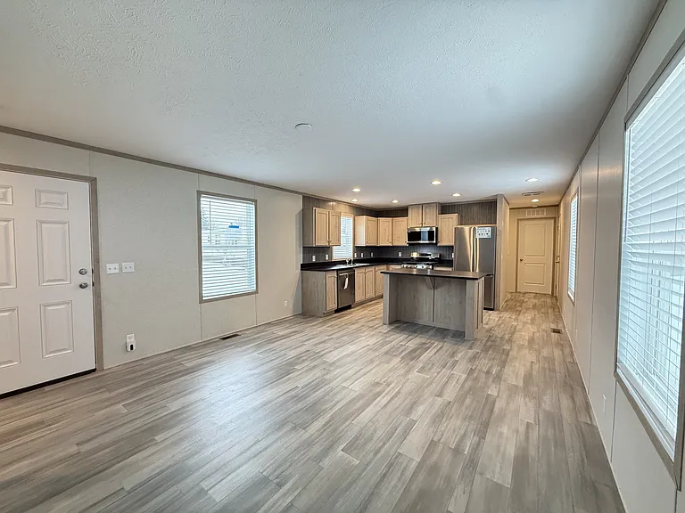 29800 Guilford Cir #124 — Photo 3
