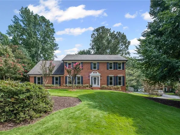 4163 Glen Meadow Dr, Peachtree Corners, GA 30092