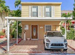 1355 W 71st St, Hialeah, FL 33014