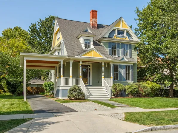 34 Dungan St, Canandaigua, NY 14424