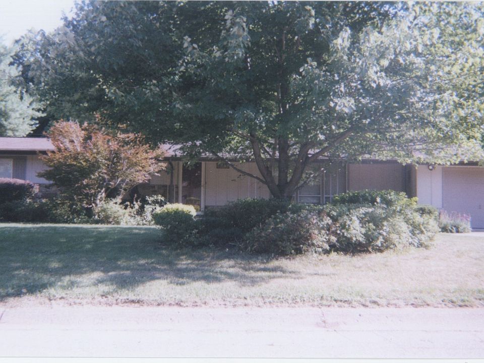 Front of Lovely Ranch