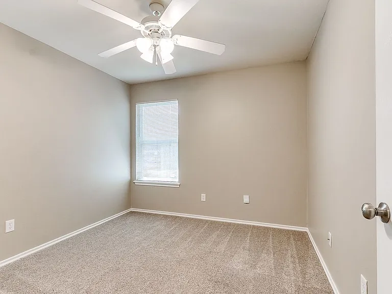 2829 NW 182nd St — Photo 13
