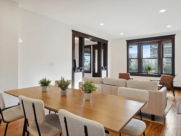Lincoln Park Apartments — Photo 7