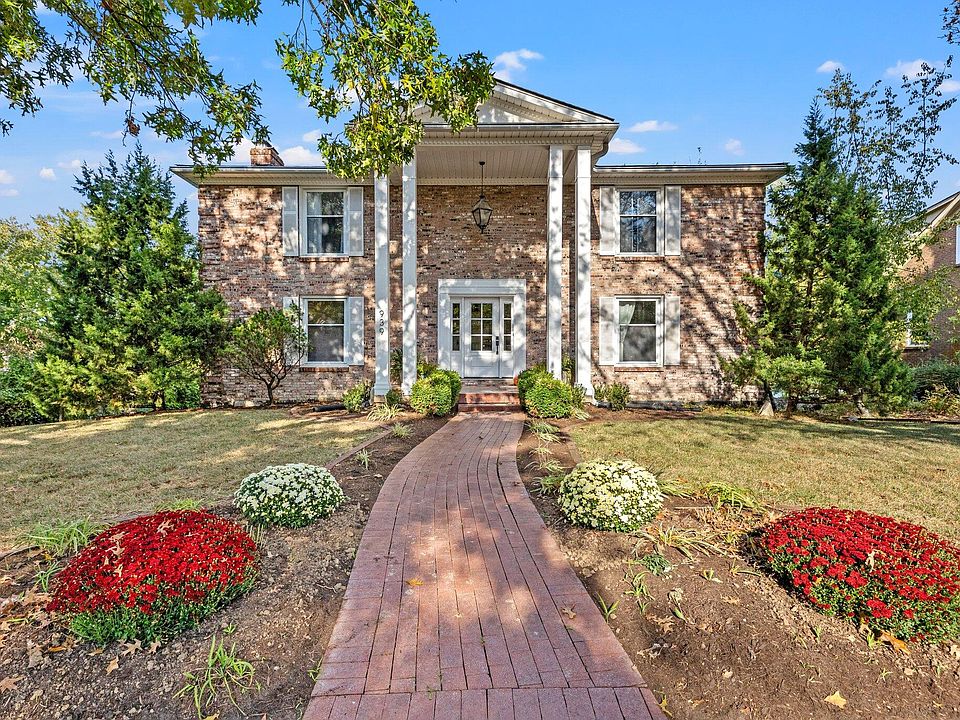 1st image of 939 Edgewater Dr