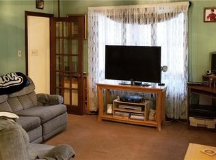 19 Walnut St, West Warwick, RI 02893