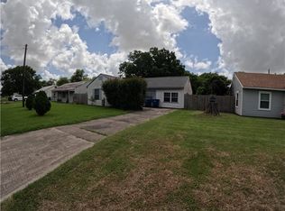 119 Runnels St, Point Comfort, TX 77978