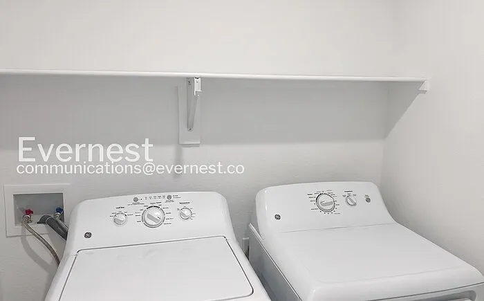6648 Hollywood Ave — Photo 15