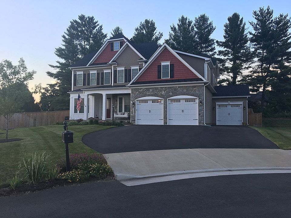 2nd image of 42080 Lincolnshire Dr