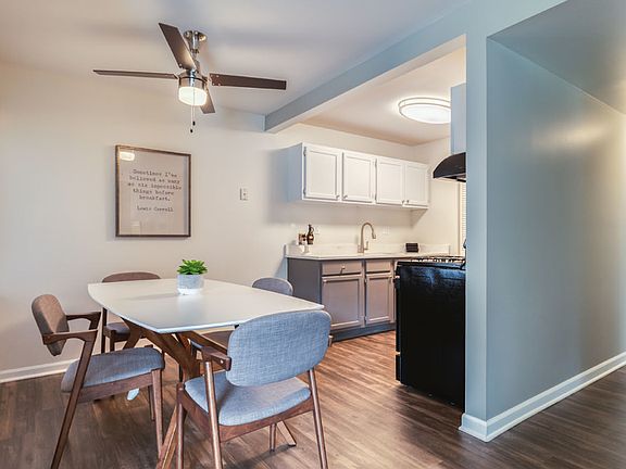 The View Apartment Rentals - Saint Charles, IL | Zillow