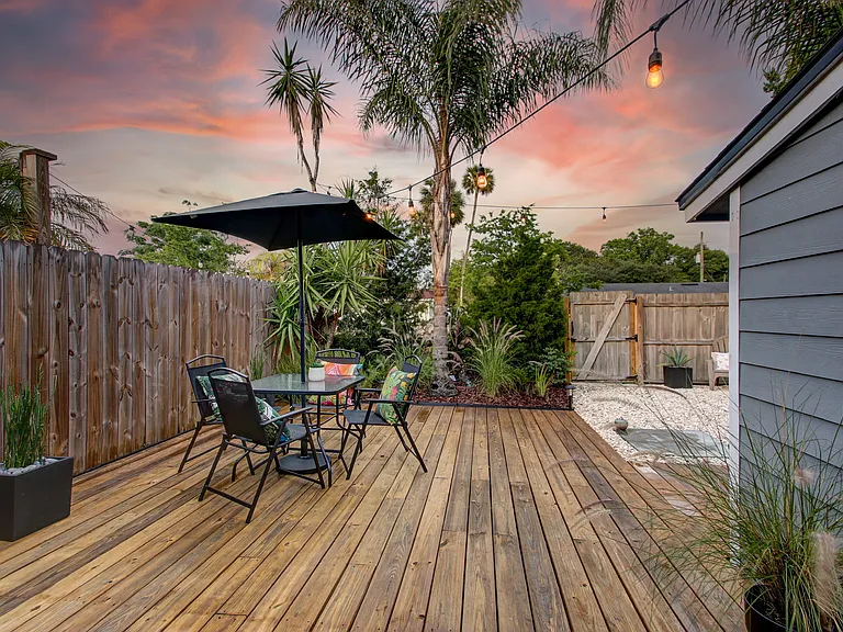 660 Aquatic Dr — Photo 49