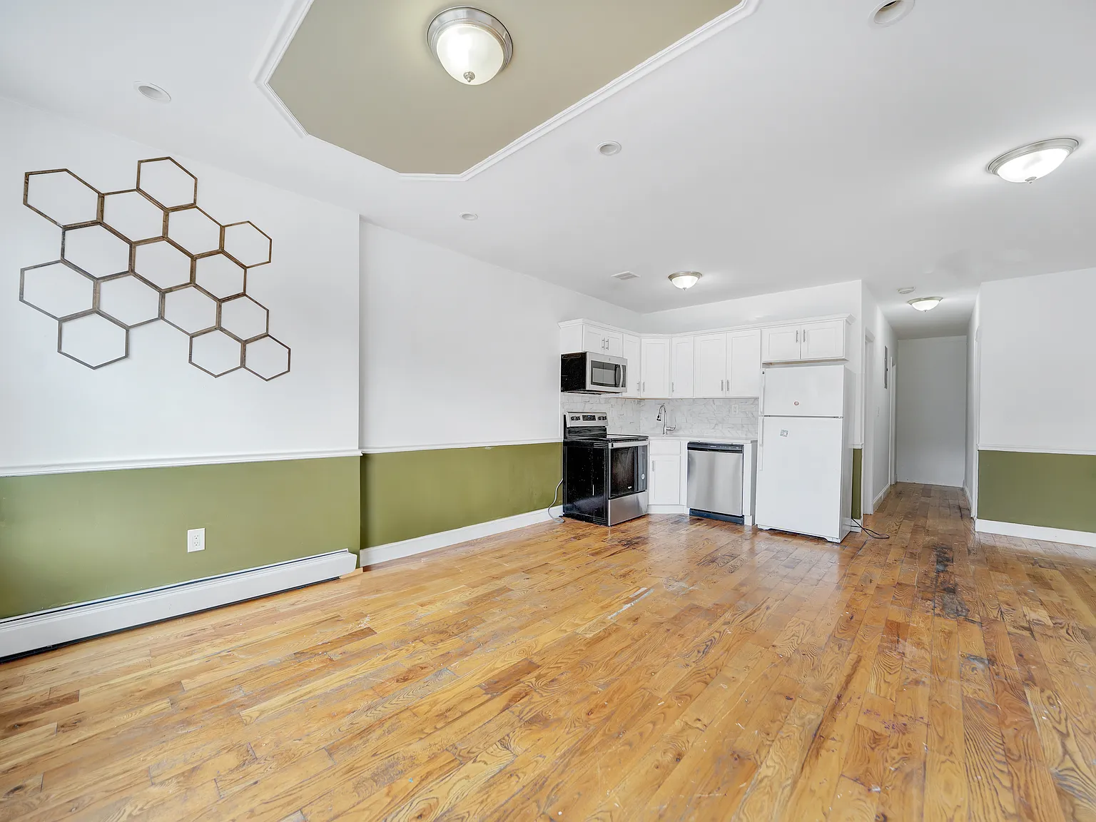 2 bed, 1860 sqft, $2,700 — Photo 2