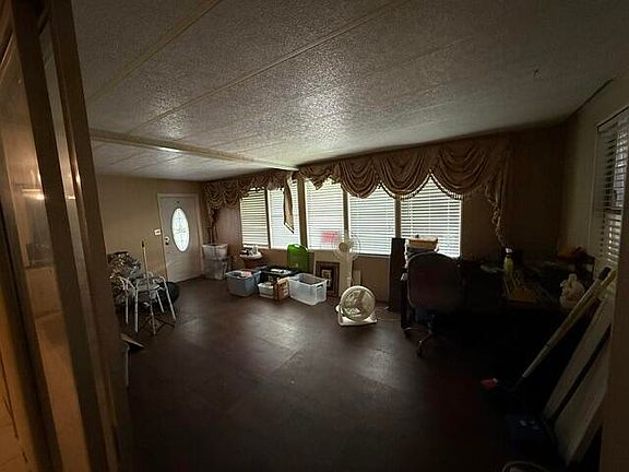5th image of 1817 DOLPHIN Place